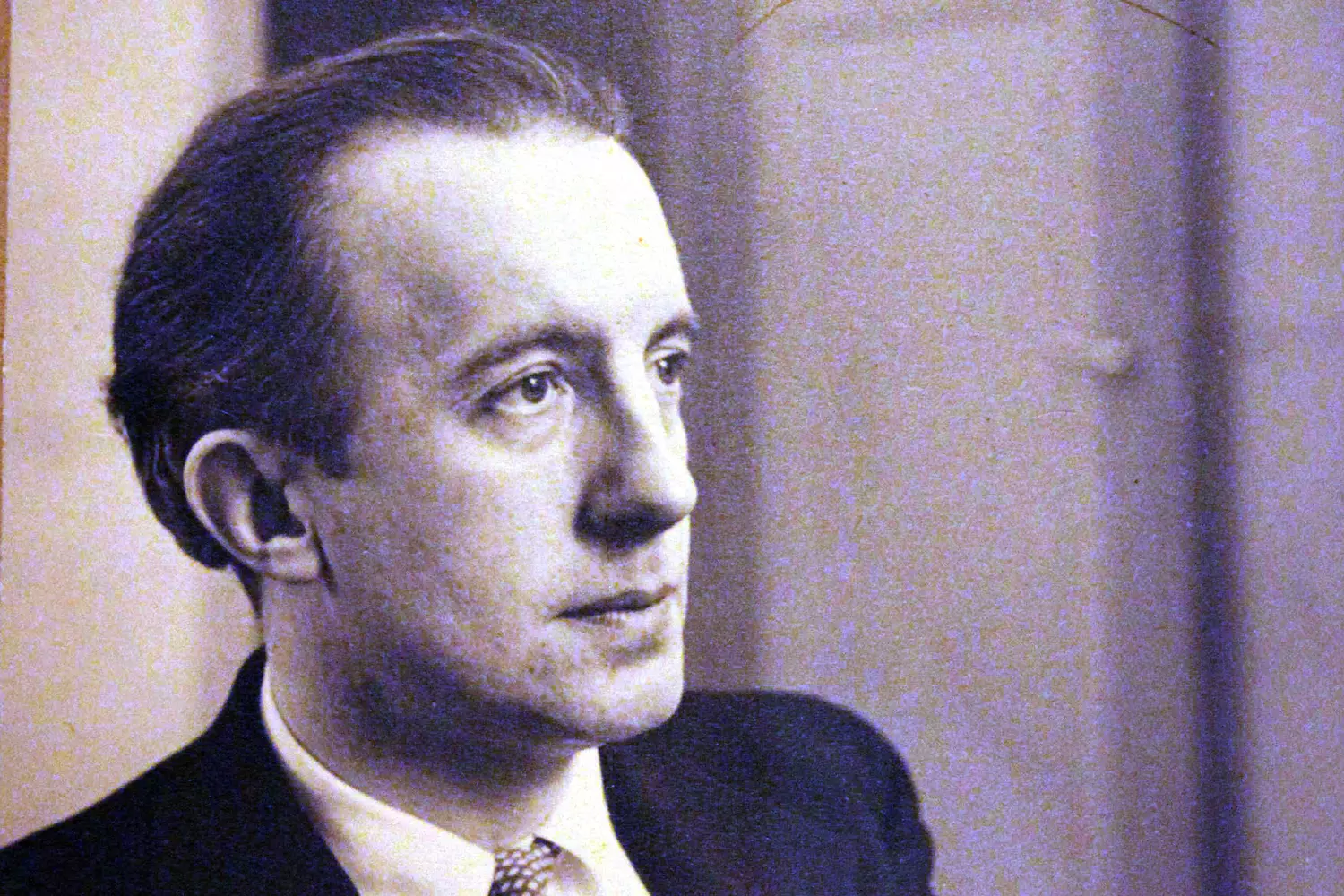 French Poets: Most Famous Poetry Writers Of All Time